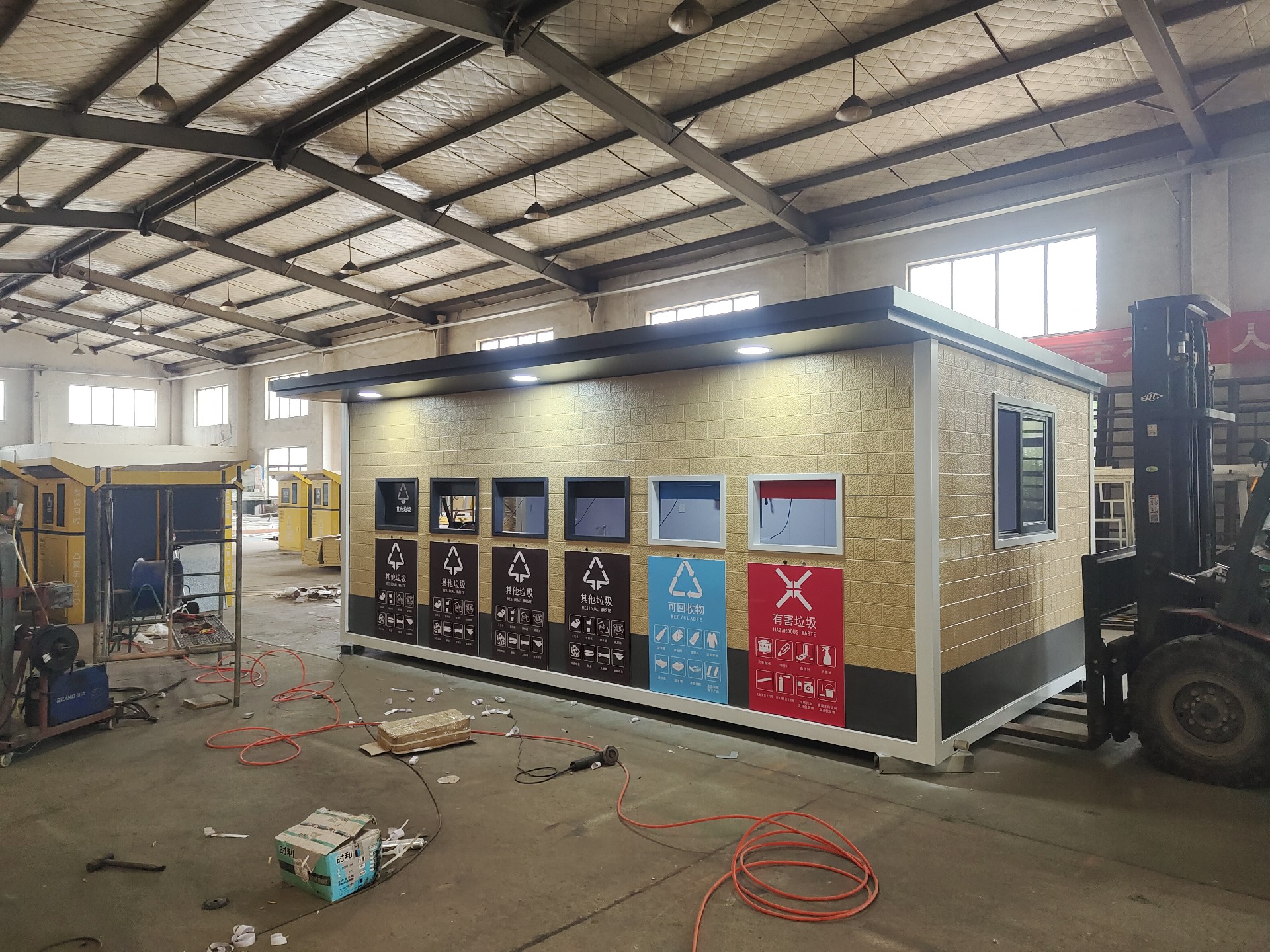 臨沂垃圾房裝潢發(fā)貨